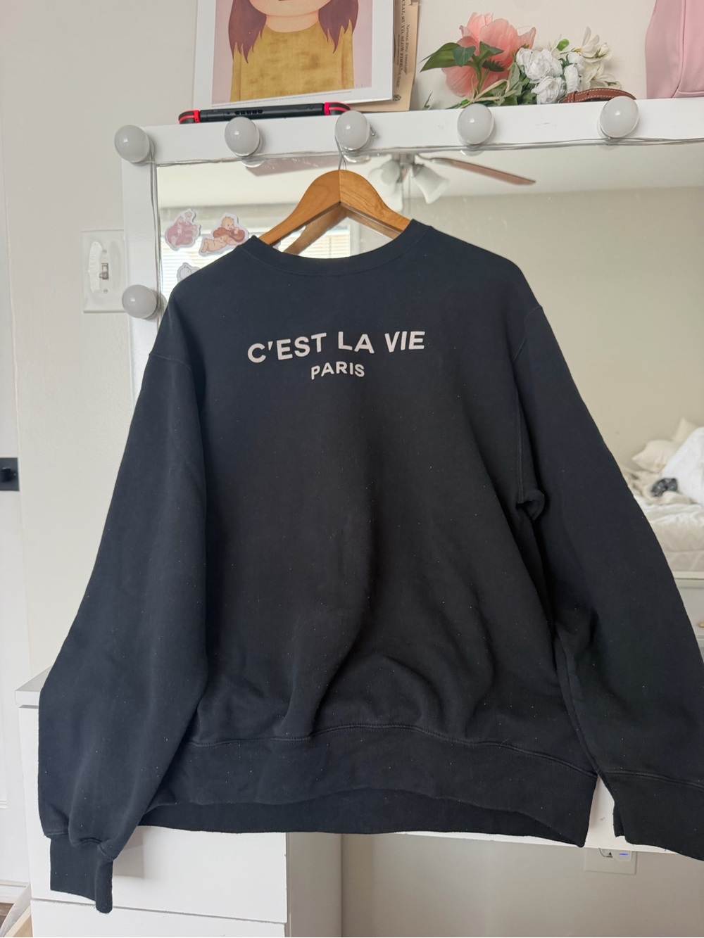 Black C'EST LA VIE crewneck